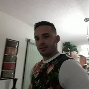 Meet your Posher, Ernesto